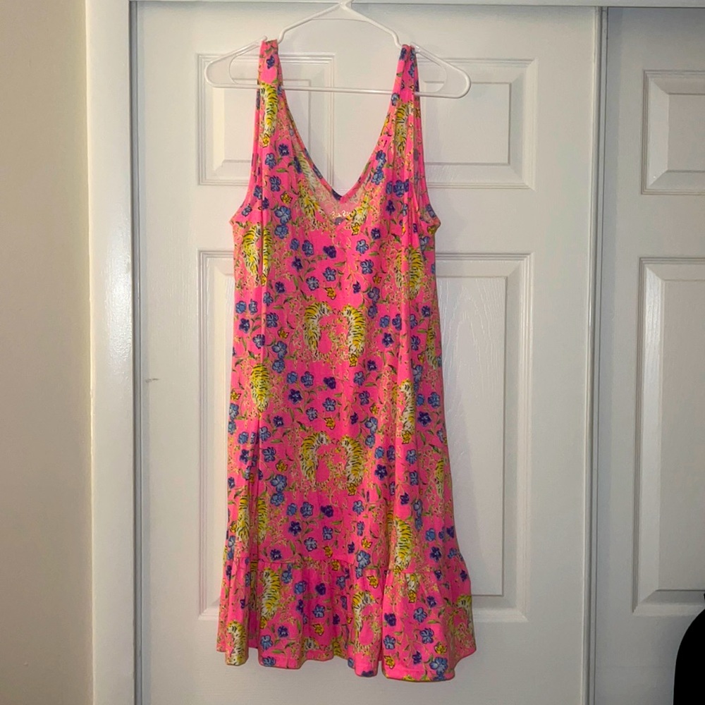 Lilly Pulitzer - XL - pink with flowers and tigers